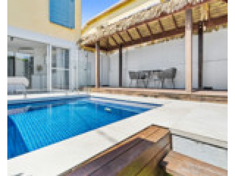 1/80 Mclean Street, Coolangatta QLD 4225