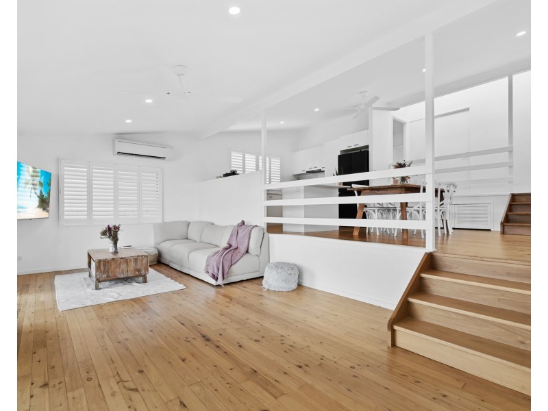 23 Broadwater Esplanade, Bilambil Heights NSW 2486