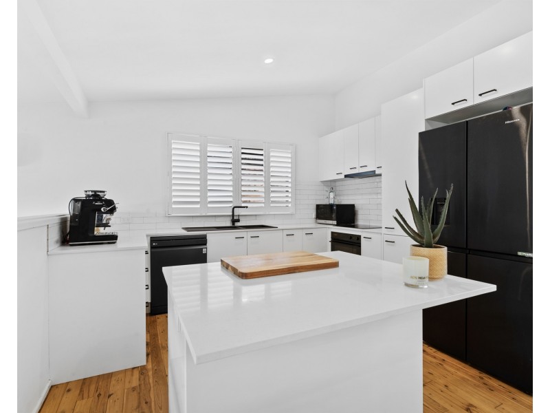 23 Broadwater Esplanade, Bilambil Heights NSW 2486