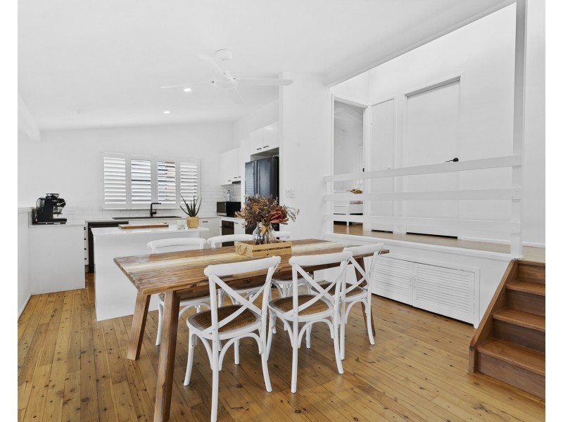 23 Broadwater Esplanade, Bilambil Heights NSW 2486