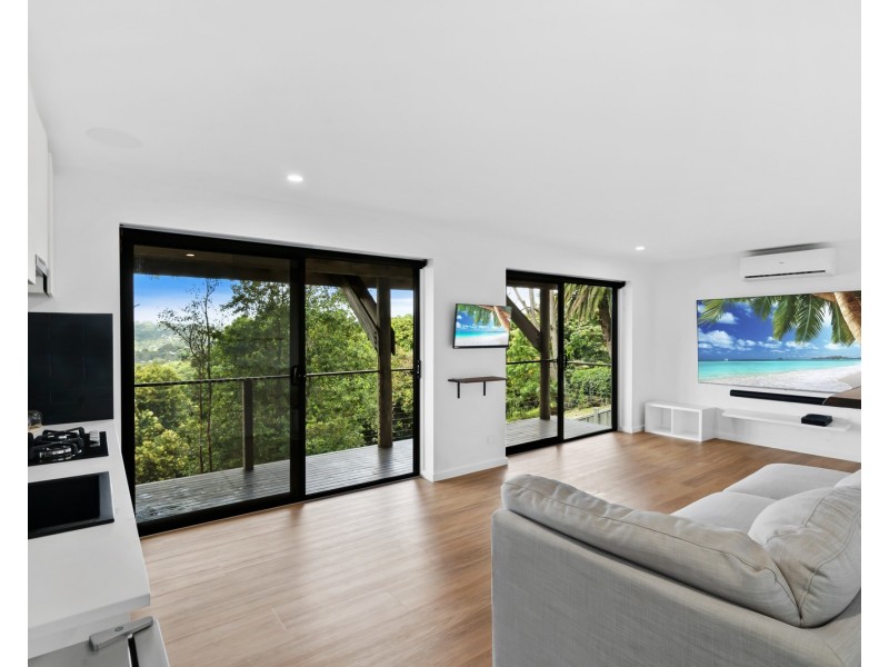 23 Broadwater Esplanade, Bilambil Heights NSW 2486