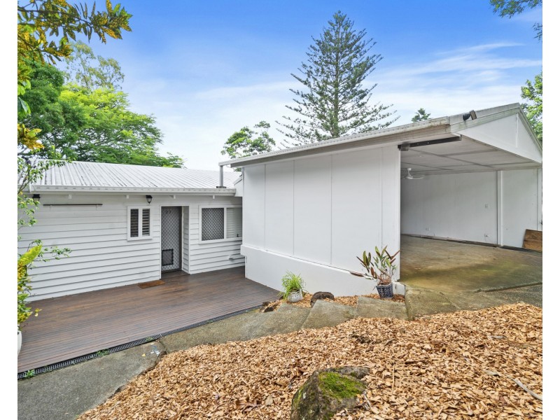 23 Broadwater Esplanade, Bilambil Heights NSW 2486