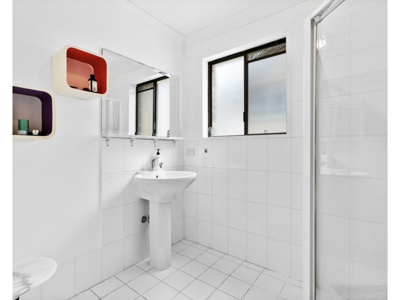 4/17 Rutledge Street, Coolangatta QLD 4225