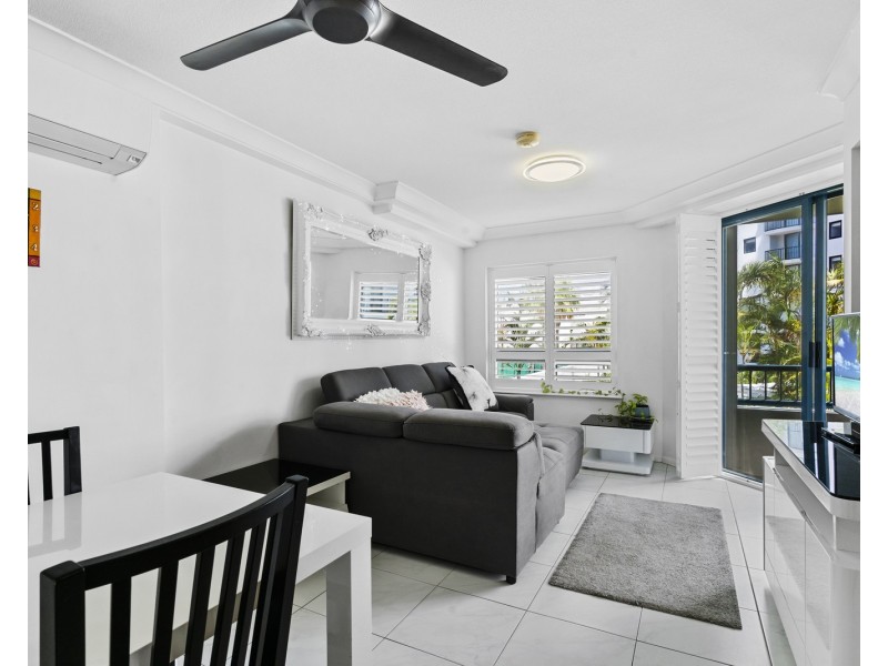 208/99 Griffith Street, Coolangatta QLD 4225