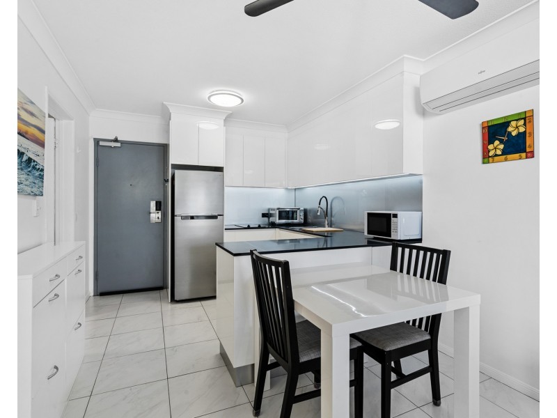 208/99 Griffith Street, Coolangatta QLD 4225