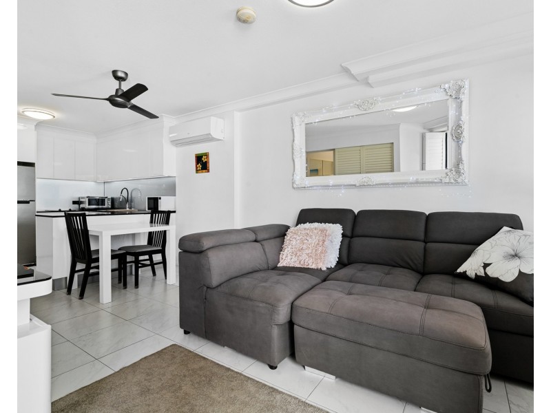 208/99 Griffith Street, Coolangatta QLD 4225