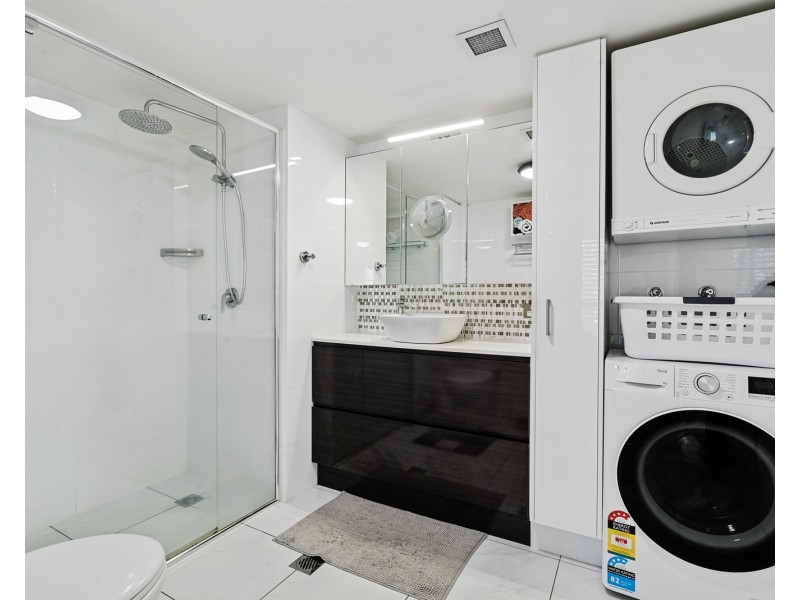 208/99 Griffith Street, Coolangatta QLD 4225