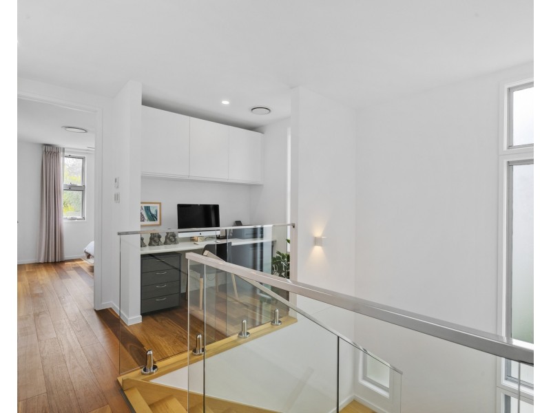 2/30 Coolangatta Road, Coolangatta QLD 4225