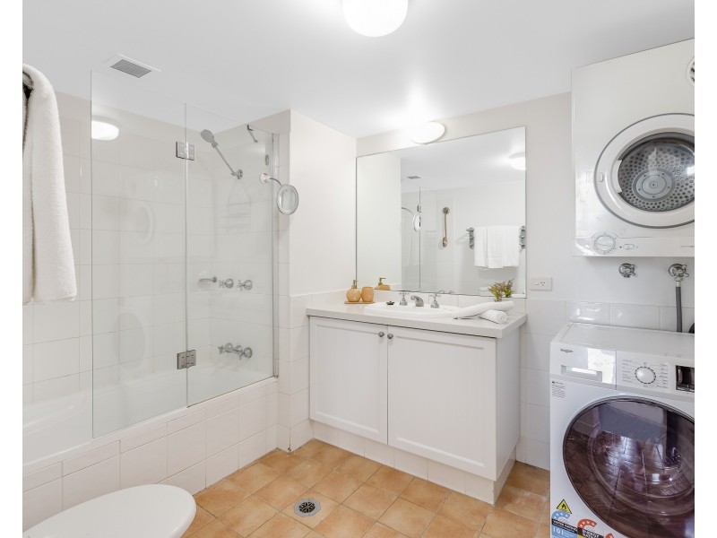 242/99 Griffith Street, Coolangatta QLD 4225