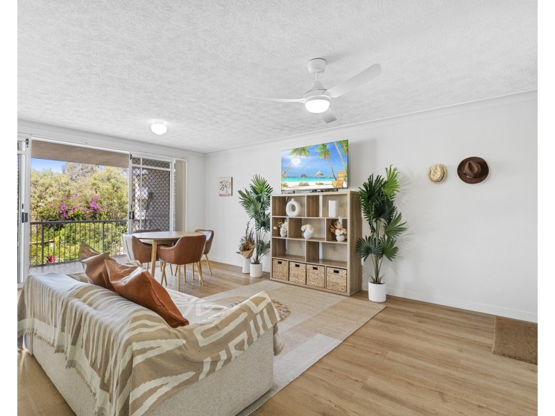 8/54 Dutton Street, Coolangatta QLD 4225