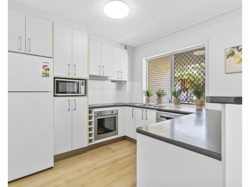 8/54 Dutton Street, Coolangatta QLD 4225