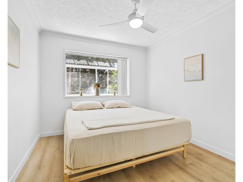 8/54 Dutton Street, Coolangatta QLD 4225