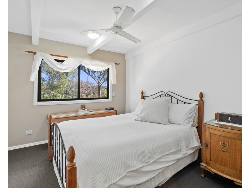 34 Lakeview Parade, Tweed Heads South NSW 2486