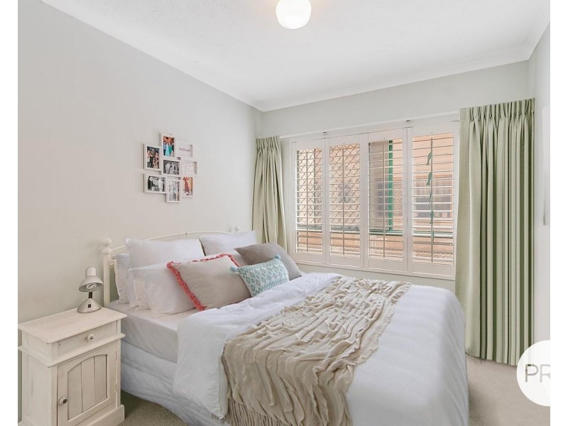 2/52 Pacific Parade, Bilinga QLD 4225