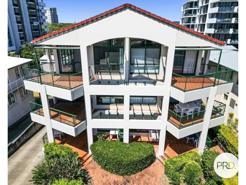 2/52 Pacific Parade, Bilinga QLD 4225