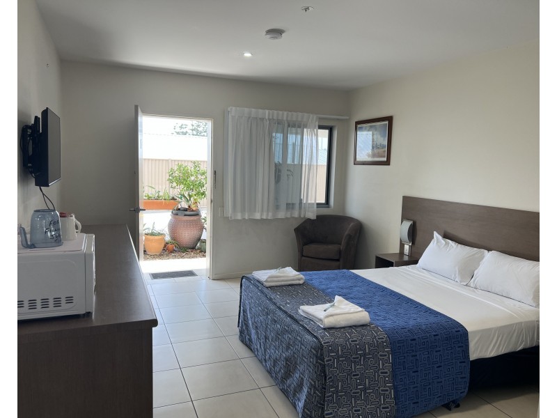 13 Minjungbal Drive, Tweed Heads South NSW 2486