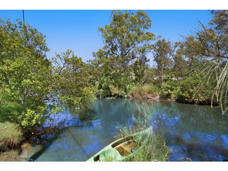 1 Wommin Lake Crescent, Fingal Head NSW 2487