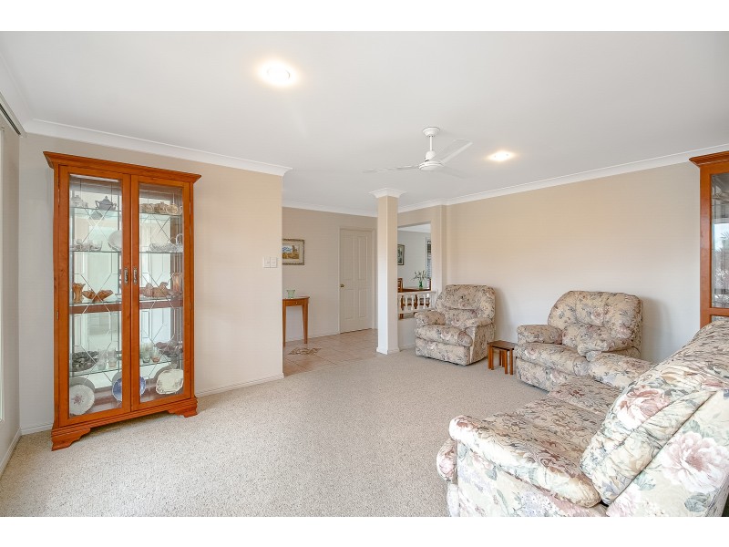 13 Narara Crescent, Banora Point NSW 2486