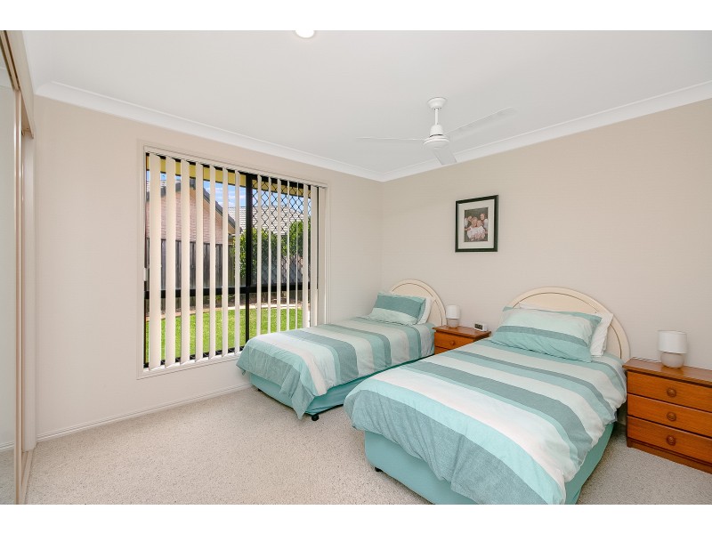 13 Narara Crescent, Banora Point NSW 2486