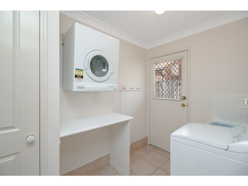 13 Narara Crescent, Banora Point NSW 2486