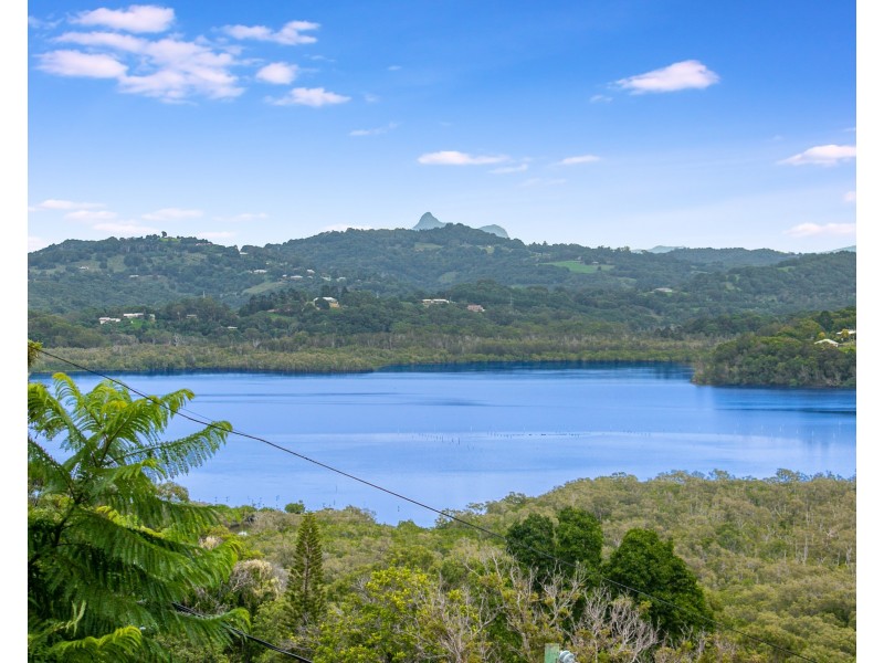 17 Lakeview Parade, Tweed Heads South NSW 2486