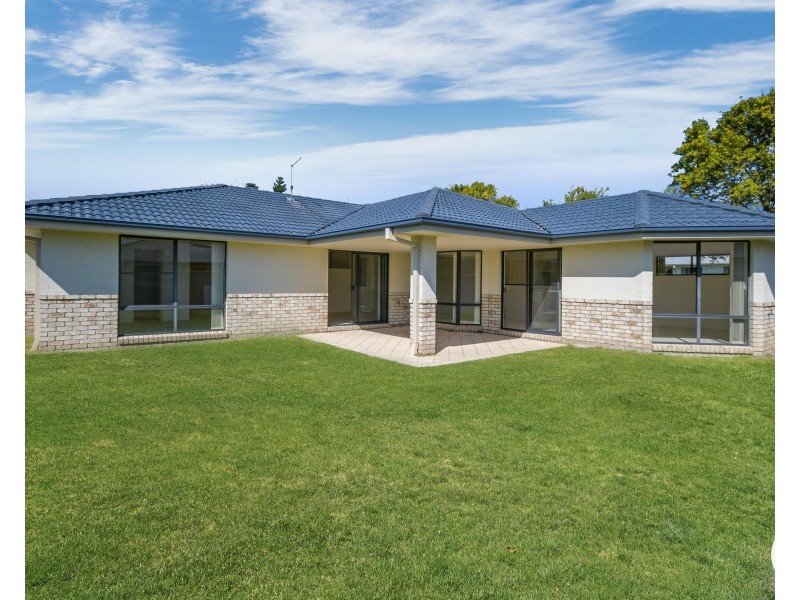 13 Suffolk Parade, Pottsville NSW 2489