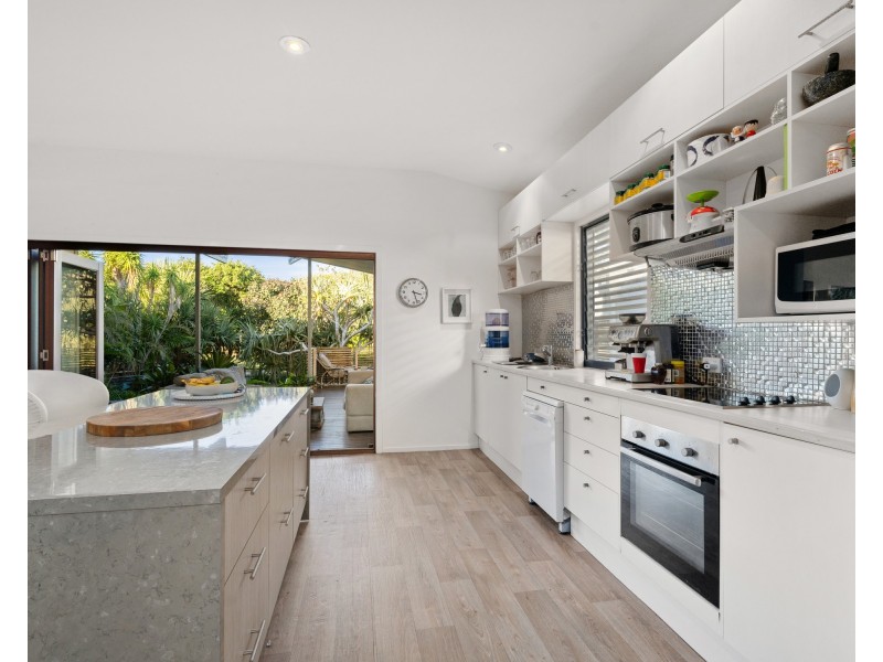 6 Hyndes Lane, Casuarina NSW 2487