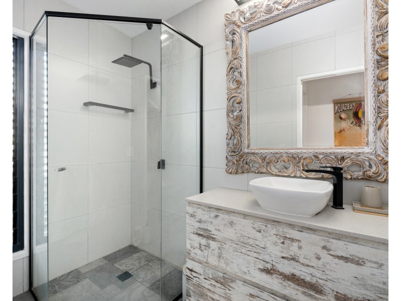 6 Hyndes Lane, Casuarina NSW 2487