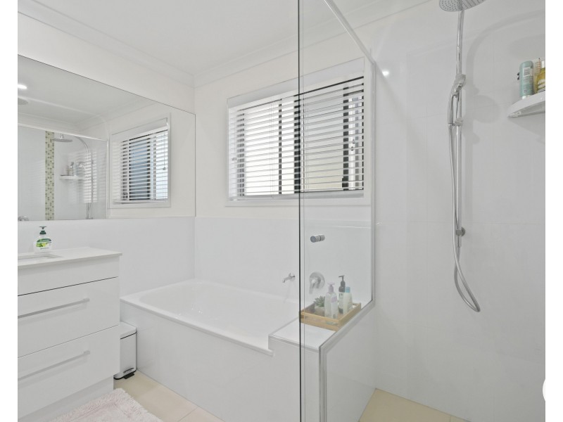 2/43 Newcastle Drive, Pottsville NSW 2489