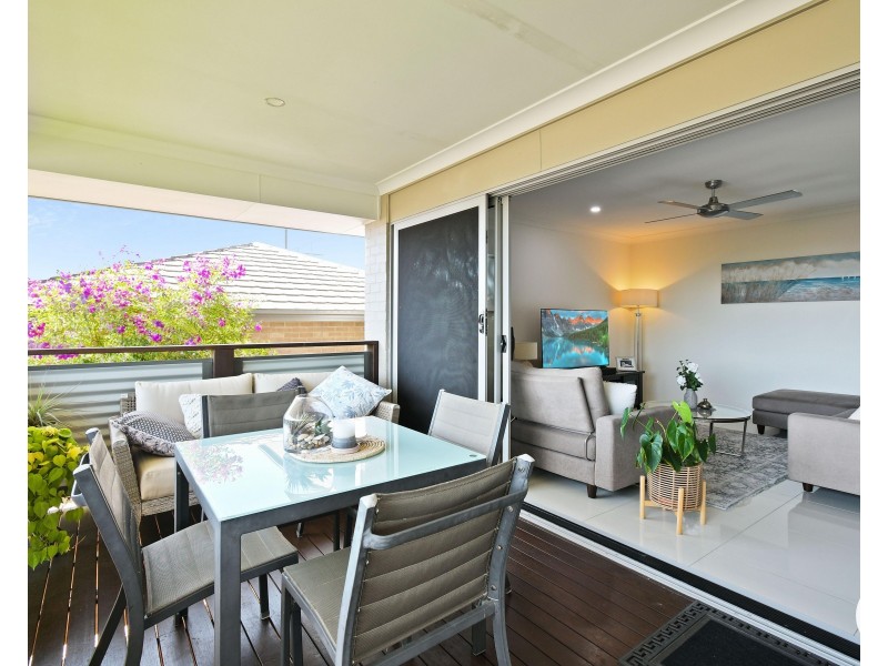 2/43 Newcastle Drive, Pottsville NSW 2489