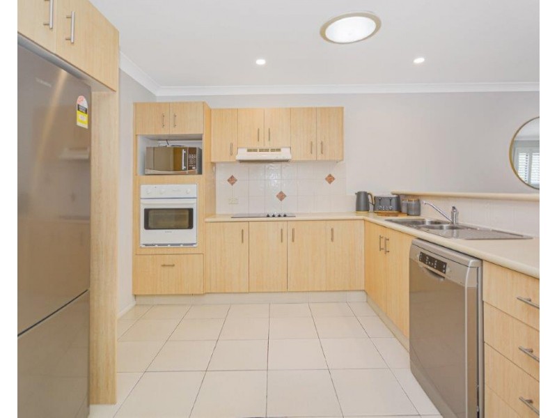2/43 Kildare Drive, Banora Point NSW 2486