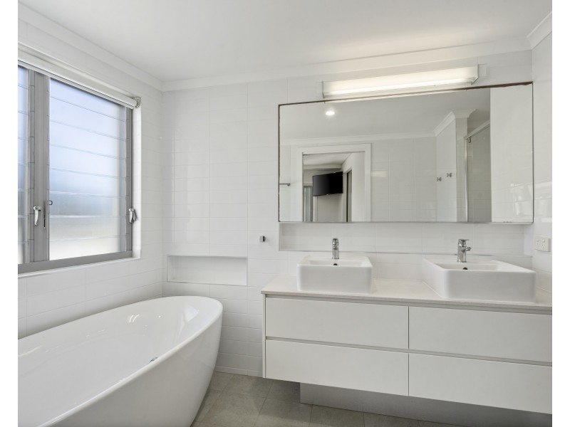 1/2 Zephyr Street, Kingscliff NSW 2487