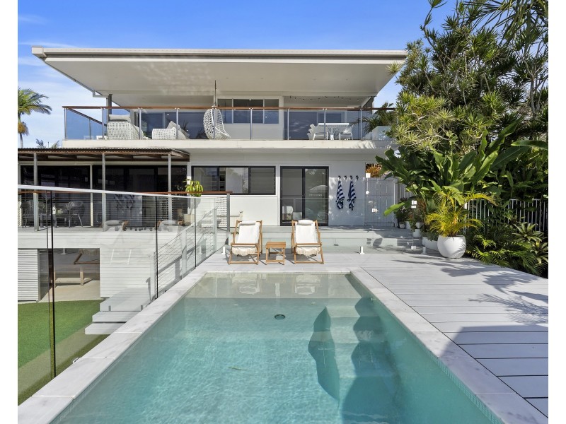 19 Hibiscus Parade, Banora Point NSW 2486