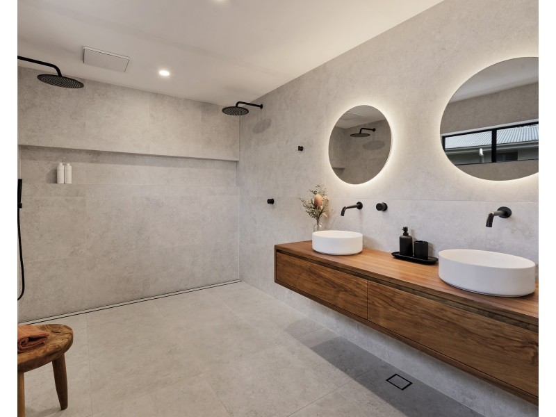 19 Hibiscus Parade, Banora Point NSW 2486