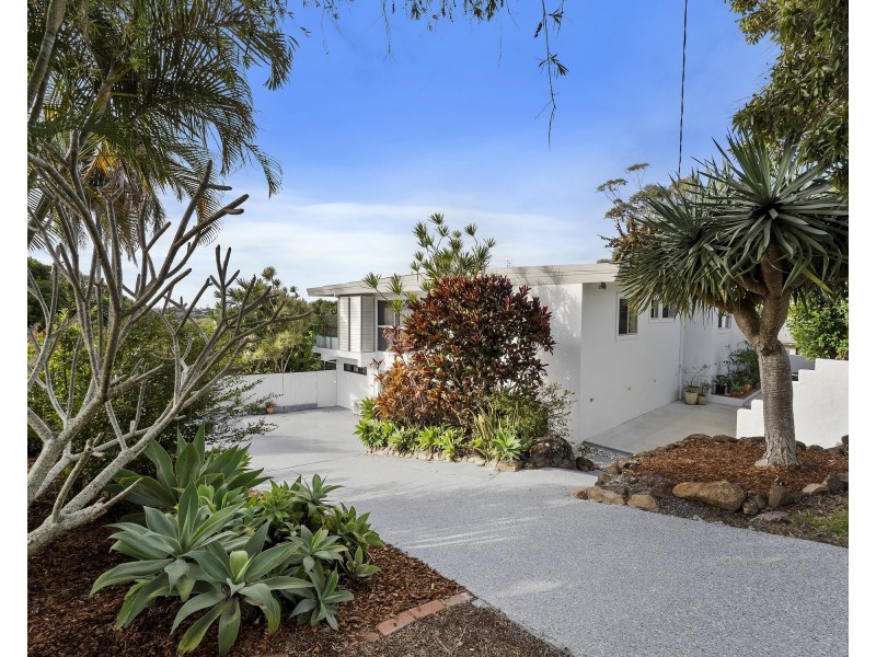 19 Hibiscus Parade, Banora Point NSW 2486