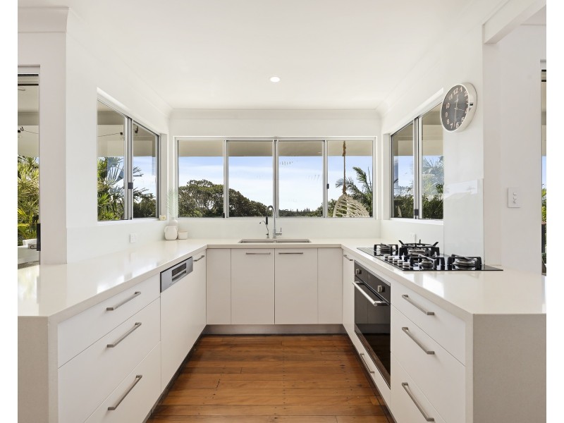 19 Hibiscus Parade, Banora Point NSW 2486