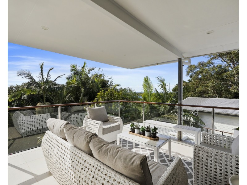 19 Hibiscus Parade, Banora Point NSW 2486