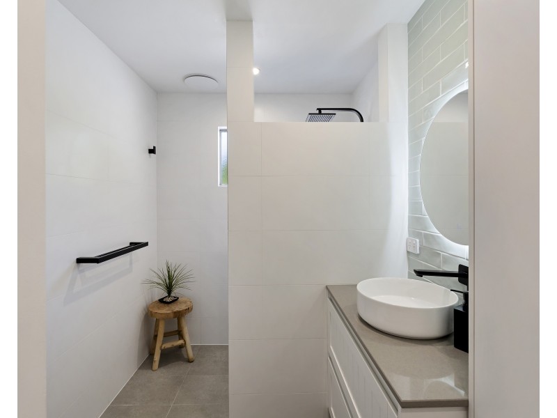 19 Hibiscus Parade, Banora Point NSW 2486
