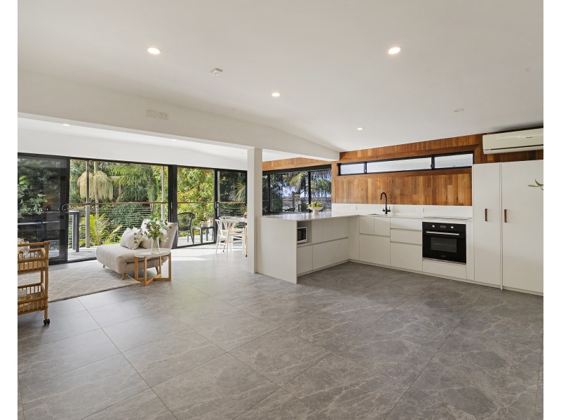 19 Hibiscus Parade, Banora Point NSW 2486