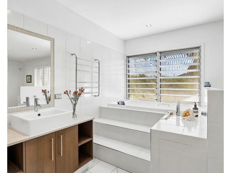 11 Cudgerie Court, Casuarina NSW 2487