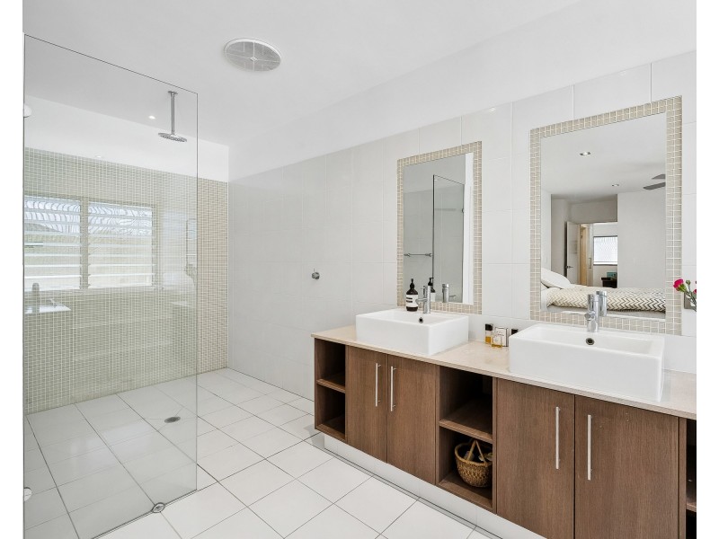 11 Cudgerie Court, Casuarina NSW 2487