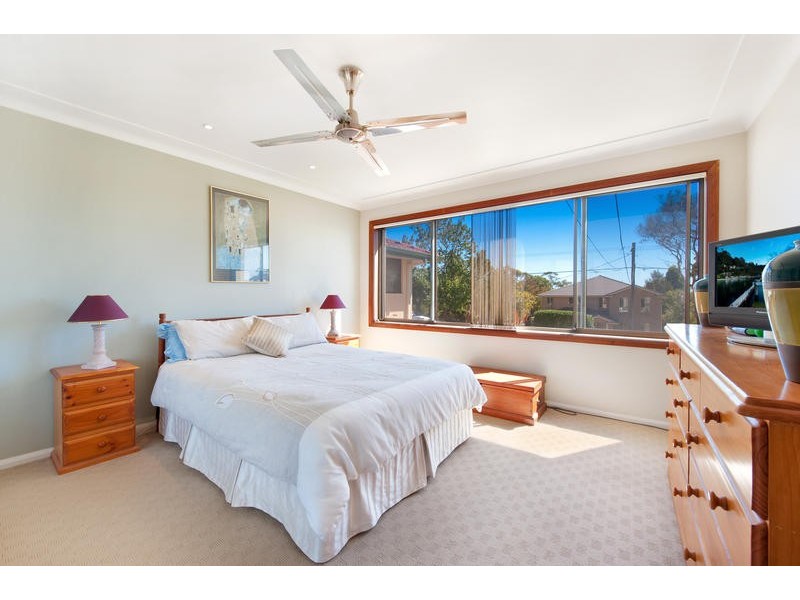 83 Dareen St, Frenchs Forest NSW 2086