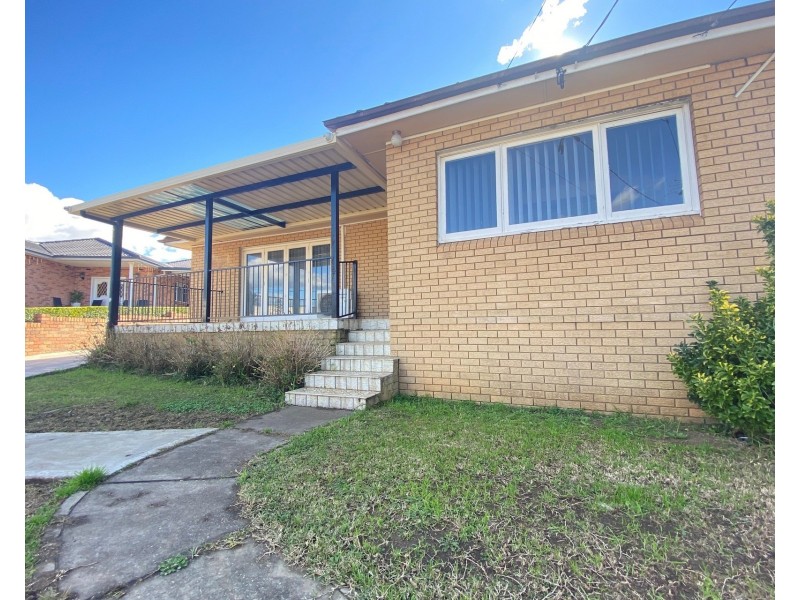 11 Willara Street, Merrylands NSW 2160