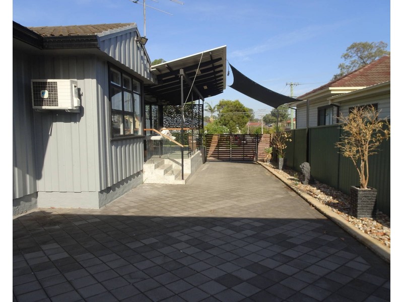 15 Lucy Street, Merrylands West NSW 2160