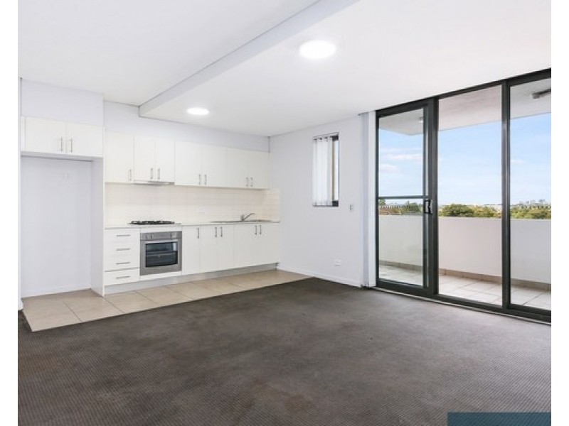 11/142 Woodville Road, Merrylands NSW 2160