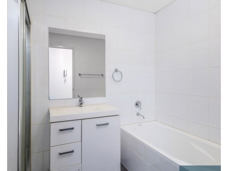 11/142 Woodville Road, Merrylands NSW 2160