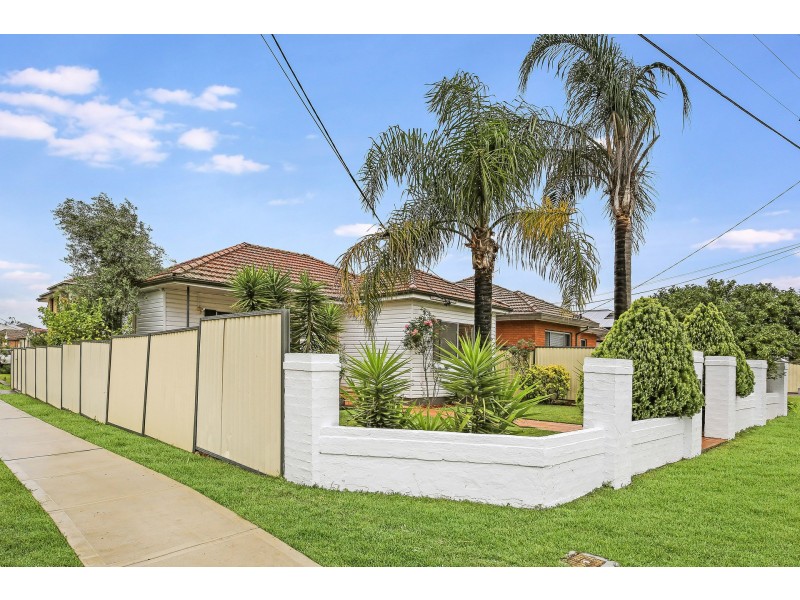27 Charlotte Street, Merrylands NSW 2160