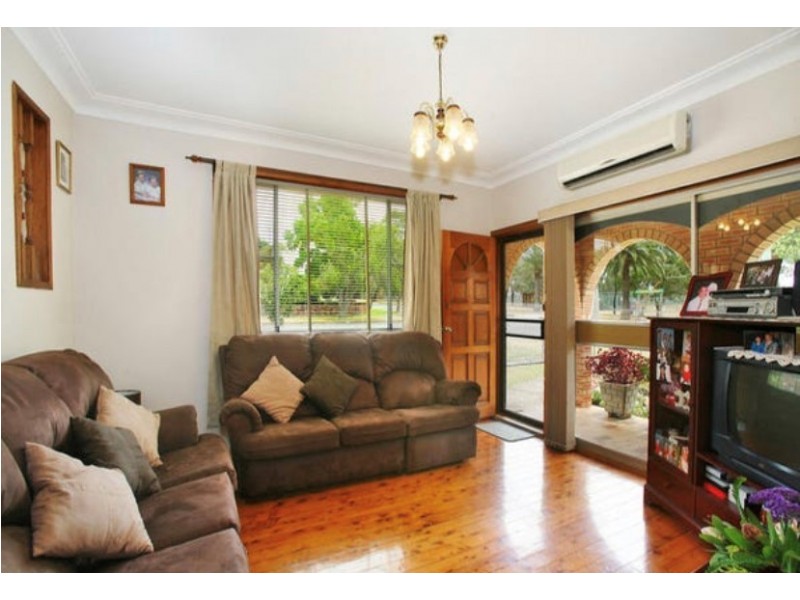 28 Desmond Street, Merrylands NSW 2160