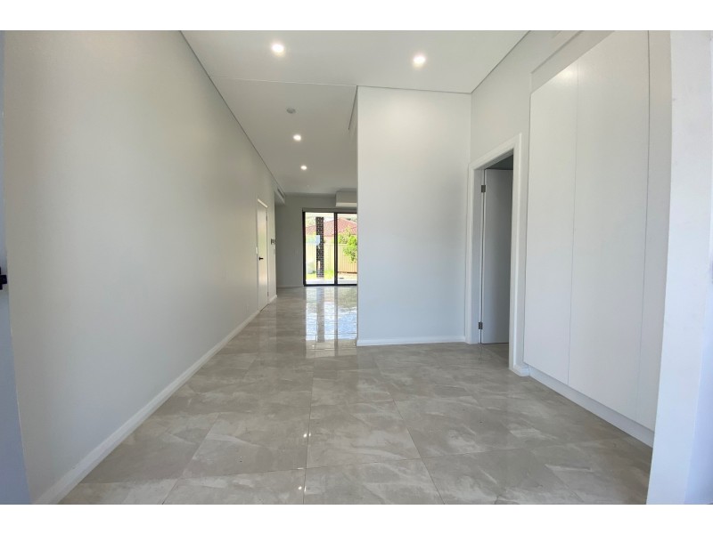 17a Shannon Avenue, Merrylands NSW 2160