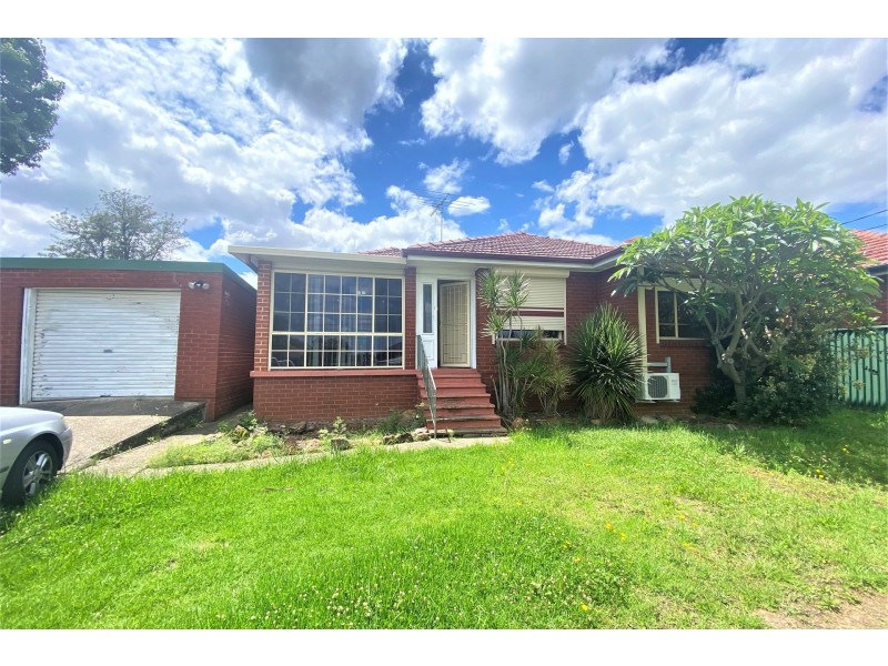 42 Martin Crescent, Woodpark NSW 2164